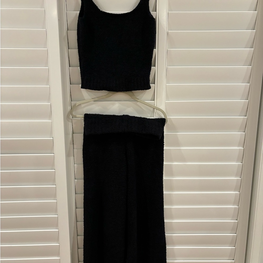 SKIMS 2 Piece Cozy Lounge Set - Picture 8 of 10